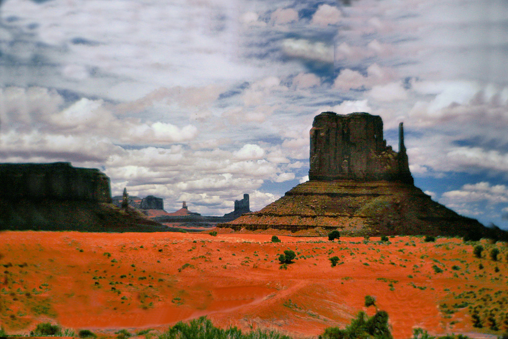 Z-Monument-Valley-Left-Mitten--3_241.jpg